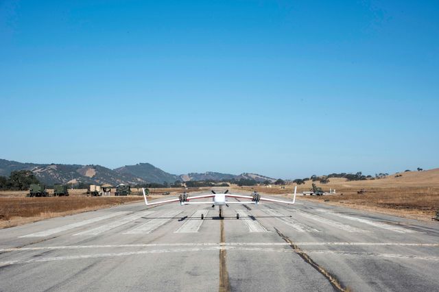 Elroy Air’s Chaparral autonomous VTOL cargo aircraft at McMillan Airfield, Camp Roberts, CA.